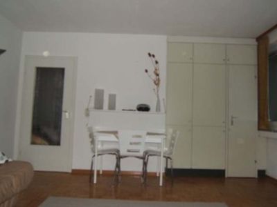 Küchenzugang geschlossen (rechts)